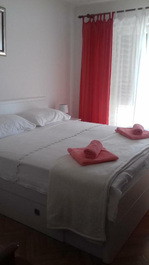 Guesthouse Familija Tariba ซูเปทาร์สกา ดรากา ภายนอก รูปภาพ
