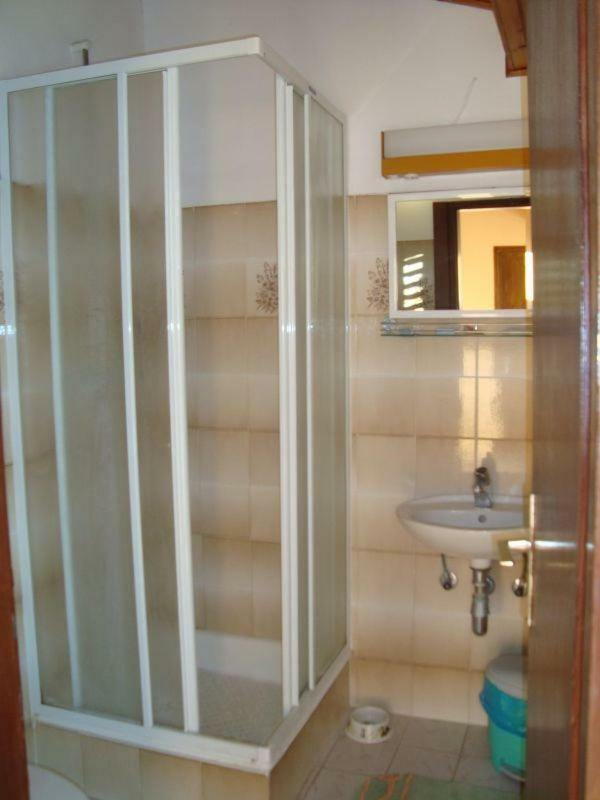 Guesthouse Familija Tariba ซูเปทาร์สกา ดรากา ภายนอก รูปภาพ